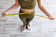 Врач раскрыл россиянам смертельную опасность удаления ребер ради узкой талии