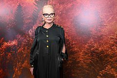 За что отменяют Ларису Долину