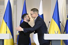 Зеленский рассказал о ежедневных контактах с президентом Финляндии