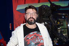 Звезда «Счастливы вместе» жестко ответил на обвинения жены в рукоприкладстве